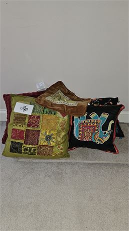 Mixed Throw Pillow Lot: Sizes & Color Vary