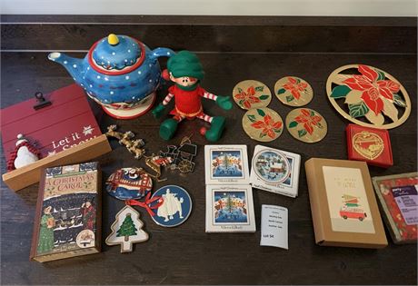 Mikasa Christmas Teapot, Christopher Pop-In-Kins Christmas Elf