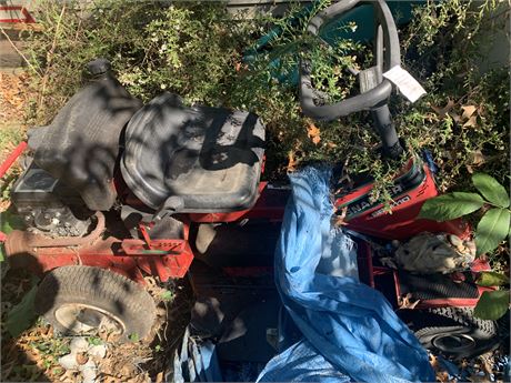 Snapper SRM 110 Riding Lawnmower