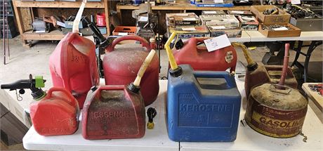 Mixed Gas Can Lot- Sizes Vary