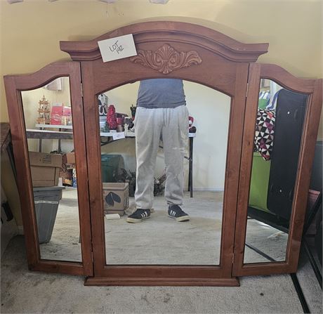 Dresser Tri-Mirror