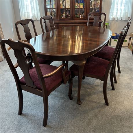 Vintage Walter of Wabash 7-Piece Dining Set + One Leaf - 66 x 44 x 29"T