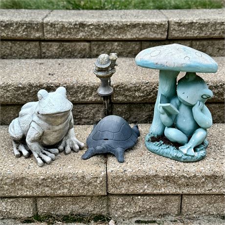 Outdoor Frogs and Turtles Decor