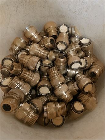 Metal Quick Coupling Plumbing Lot In White Bucket