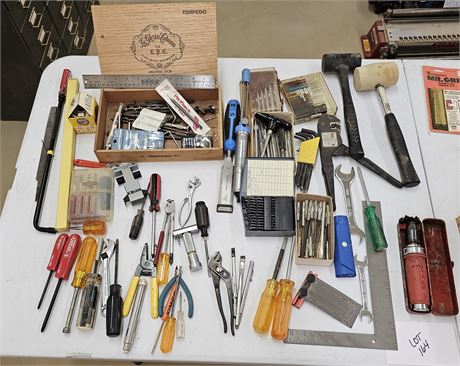 Mixed Hand Tool Lot: Screwdrivers / Impact Drivers / Small Drill Bits & More