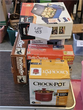 Mixed Kitchen Appliances- Muffin Maker, Pyrex, Crock-Pot & More