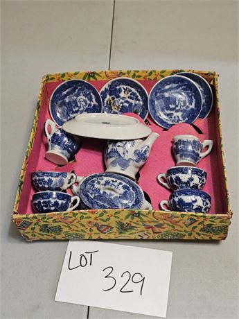 Occupied Japan Childs Blue & White Tea Set