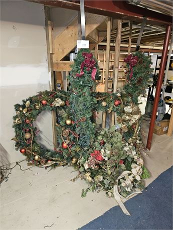 Oversized Outdoor Wreaths, Garland & More