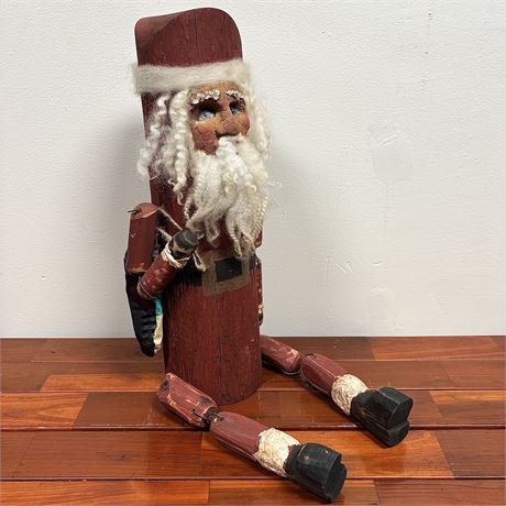 Vintage Wooden Folk Art Sitting Santa Claus Decor