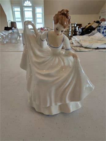 Royal Doulton "Pamela" 1986 Figurine