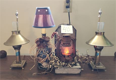 4 Small Lamps