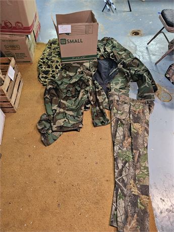 Mixed Hunting Gear Lot- Size/Content Vary