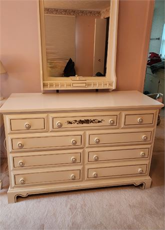 Dixie~ Dresser w/Mirror