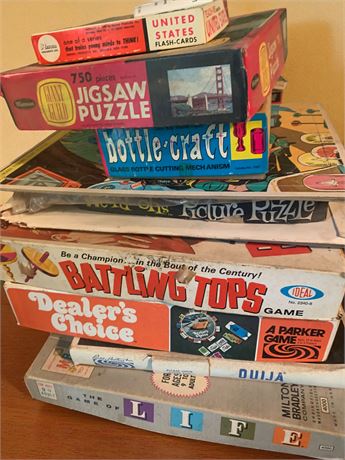 Vintage Game Lot - Battling Tops, Dealers Choice, Life & More