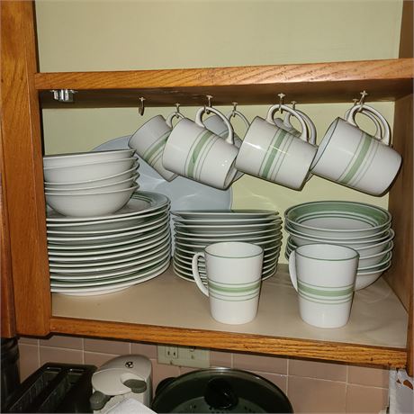 Mainstays Dinnerware 40+ Pieces