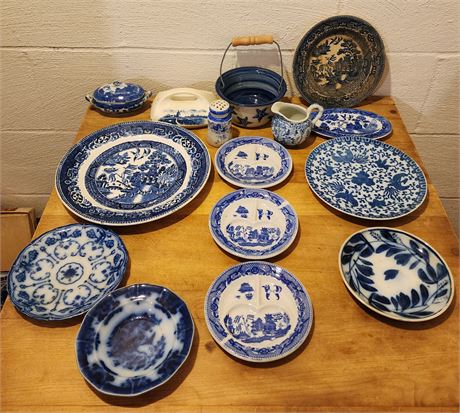 Vintage Blue Willow Dishes