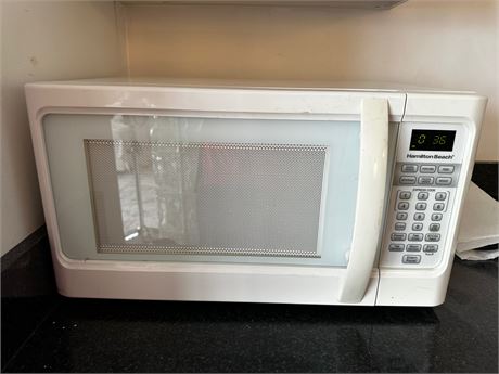 Hamilton Beach 1000 Watt Microwave