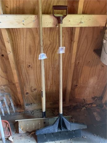 Snow Shovel Lot of 2