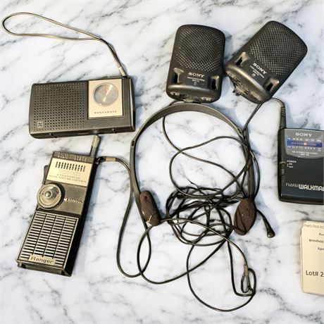 Vintage Electronics Lot - Panasonic Transistor Radio Mod R-1159 & Sony Speaker