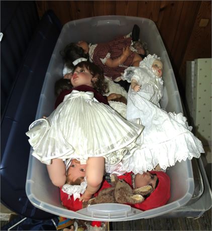 Tote Of Dolls