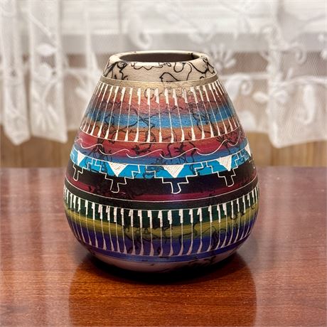 Signed Navajo Horse Hair Pottery Vase