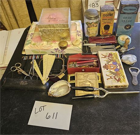 Large Lot of Mixed Vintage Ladies Health & Beauty:Powders/Soaps/Change Wallets