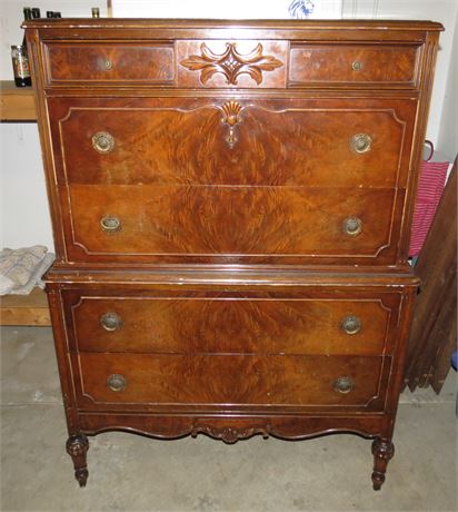 Simmons Furniture Chest of Drawers