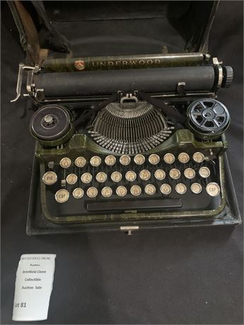Underwood 4 Bank Portable Manual Typewriter From 1929 With Case