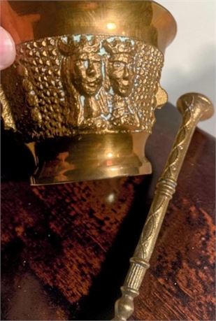 Decorative Brass Mortar & Pestle Set W/King & Queen Figures