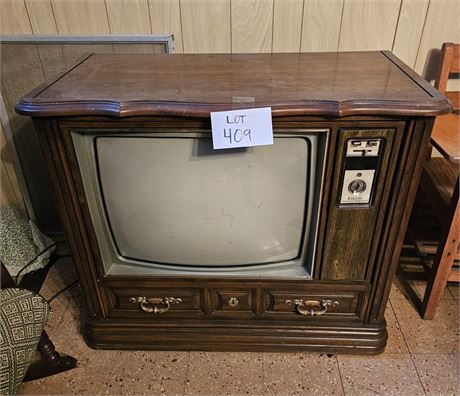 Vintage Zenith Box Chroma Color II TV