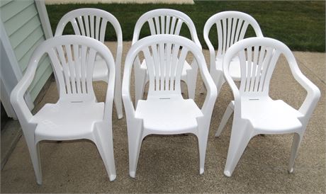 6 Plastic Outdoor Chairs