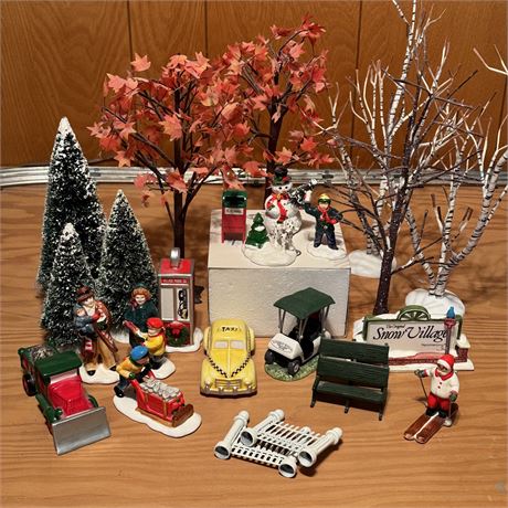 Large Lot of LOOSE Dept. 56 Snow Village Accessories