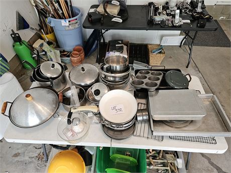 Kitchen Cleanout:Faberware Pots & Pans/Baking/Cake Pans & Much More