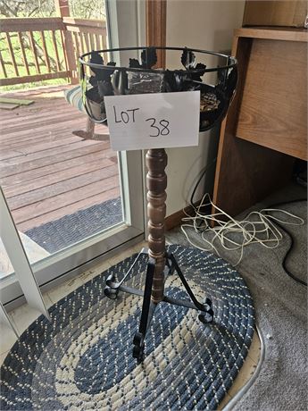 Metal/Wood Plant Stand