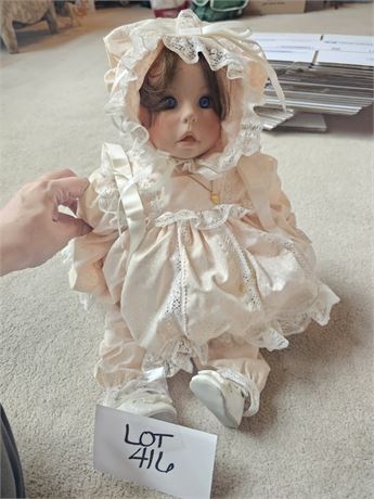 Lee Middleton 1991 Porcelain Doll