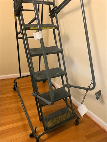 Ballymore  6-Step Rolling Safety Ladder Model 063228P