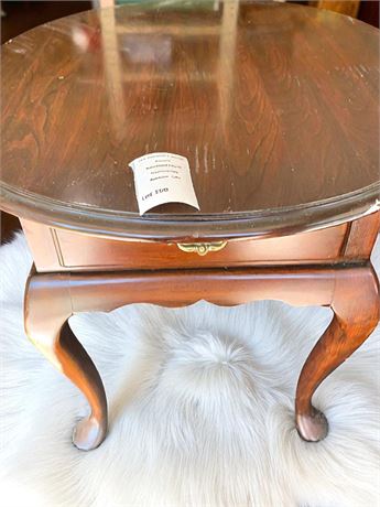 Round Queen Anne Style End Table W/Drawer - 28 X 24 X 22