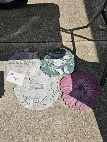 Outdoor Stepping Stones Decor