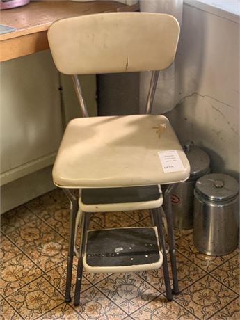 MCM Cosco Kitchen Stool W/Chrome Frame, Vinyl Seat & Back, Pull Out Steps