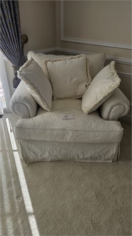 Alexvale  White Over Stuffed Arm Chair