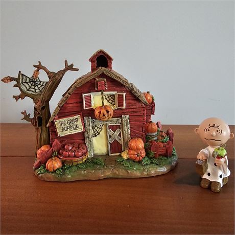 "The Great Pumpkin Barn" PEANUTS~Trick-or-Treat Village Collection w/COA