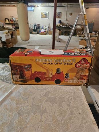 1974 Play-Doh "Pumper Number 9" Play Set In Box