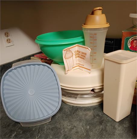 Tupperware Lot