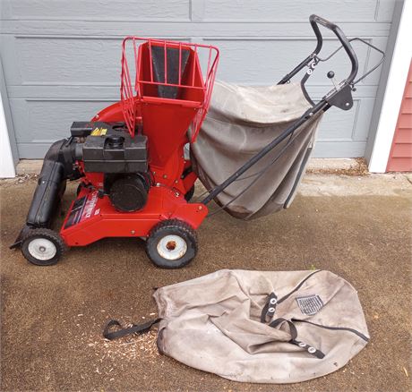 Troybilt 5HP Chipper/Vac