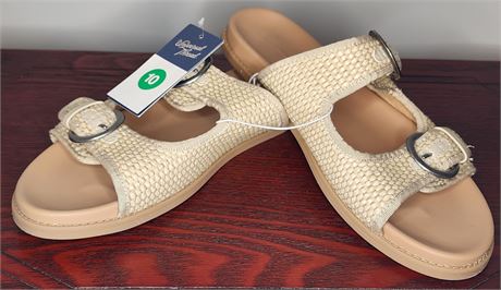 *NWT* Womens Size10 Sandals-Universal Threads