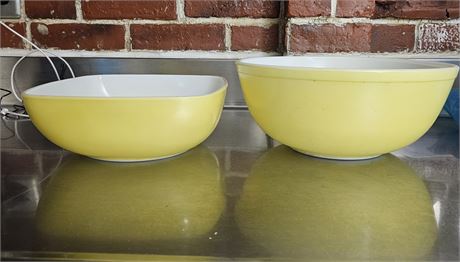 Pair of Yellow PYREX Bowls