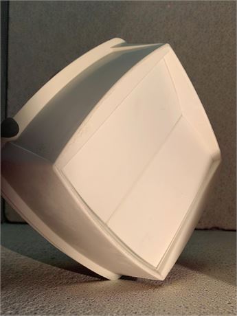 White Plastic Kitchen Trash Can Lid Lot