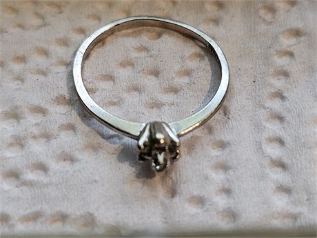 10K White Gold Ring