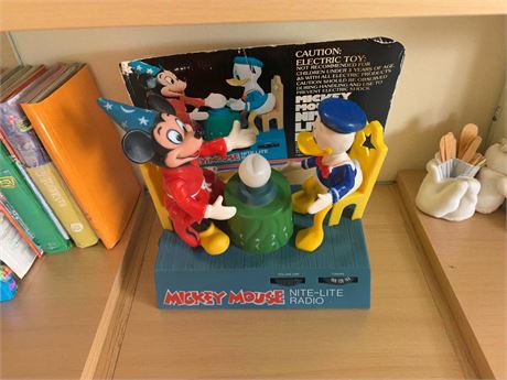Vintage Mickey Mouse Donald Duck Nite-Lite Radio W/Original Box