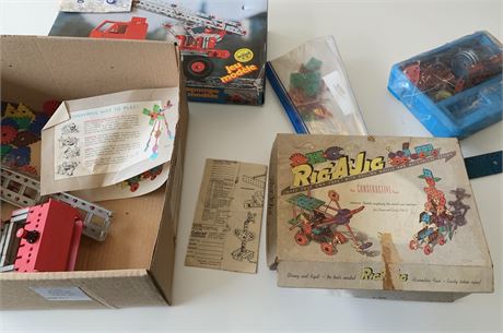 Vintage Rig-A-Jig Construction Toy Set Lot